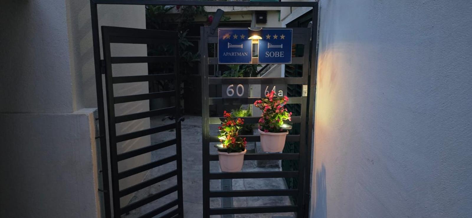 Guest House Varos Split Exterior foto